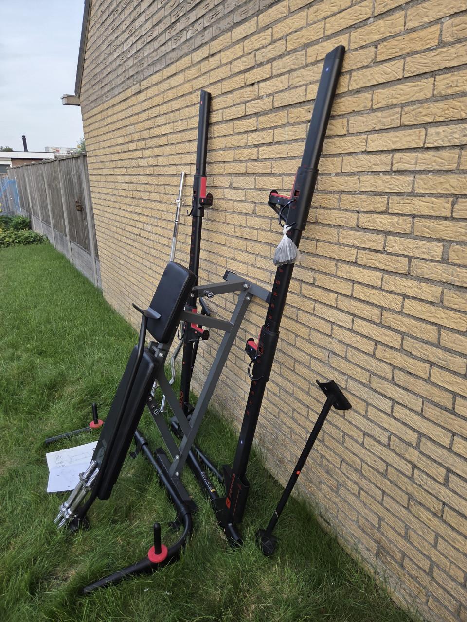 Rack 500, bankje, gewichten ect.