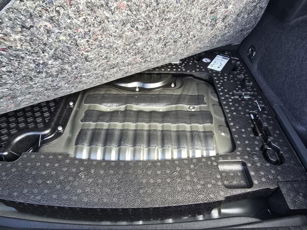 Cupra Formentor 1.4 tsi e-hybrid vz performance tribe edition