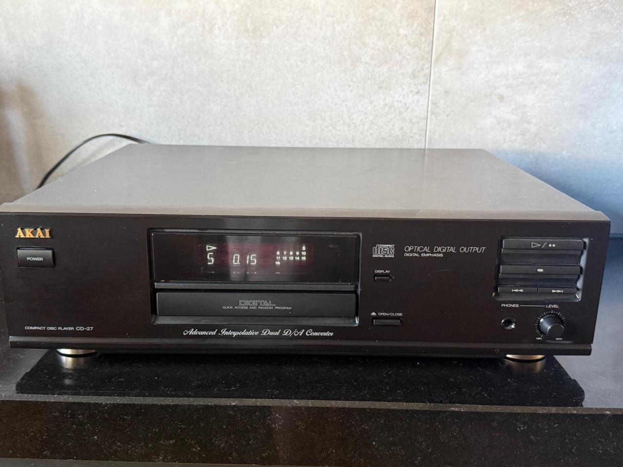 CD Player Akai CD-27