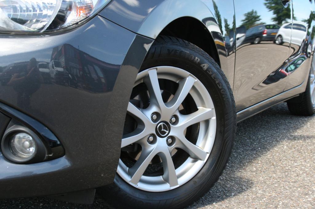 Mazda 2 1.5 skyactiv-g gt-m line / pdc / stoelverwarming / navi