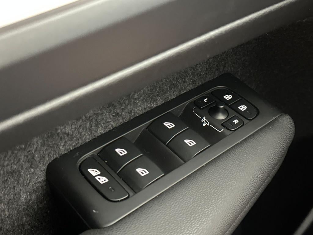Volvo XC40 t4 211pk recharge plus dark| 360camera| adap.cruise| h&k audio| 