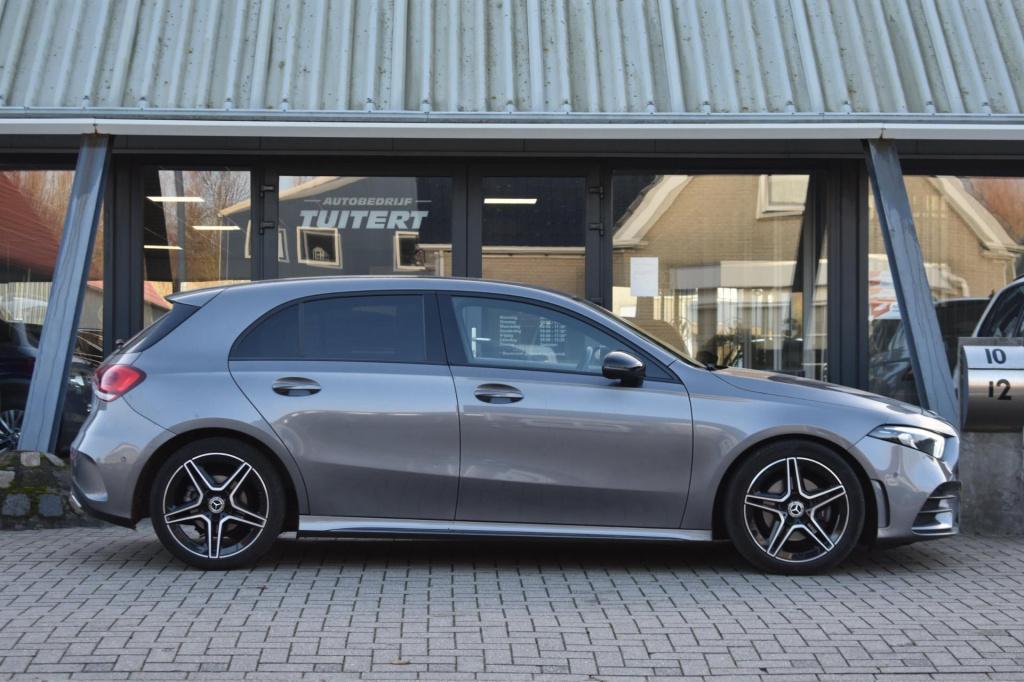 Mercedes-Benz A-Klasse 180 amg night | sfeerverlichting | apple carplay | c