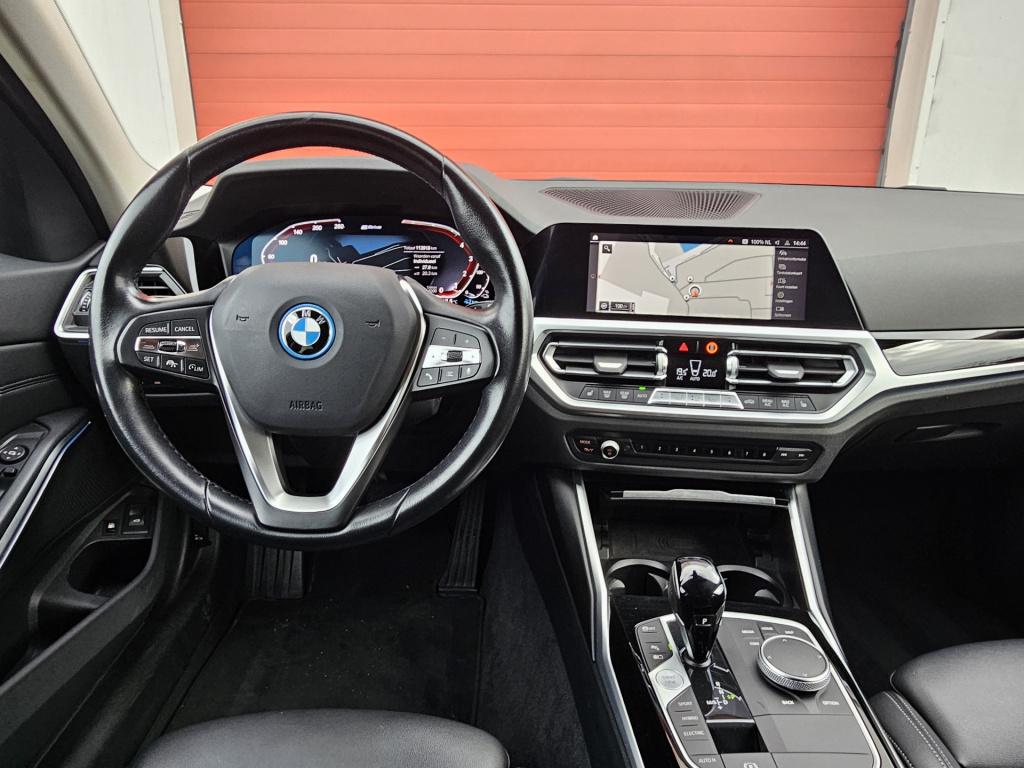 BMW 3-serie touring 320e | acc | pdc | carplay