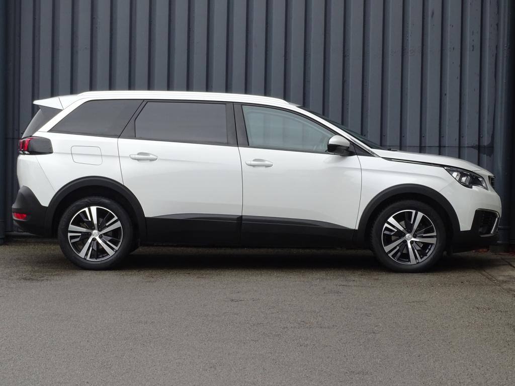 Peugeot 5008 1.2 puretech blue lease executive | 7-persoons