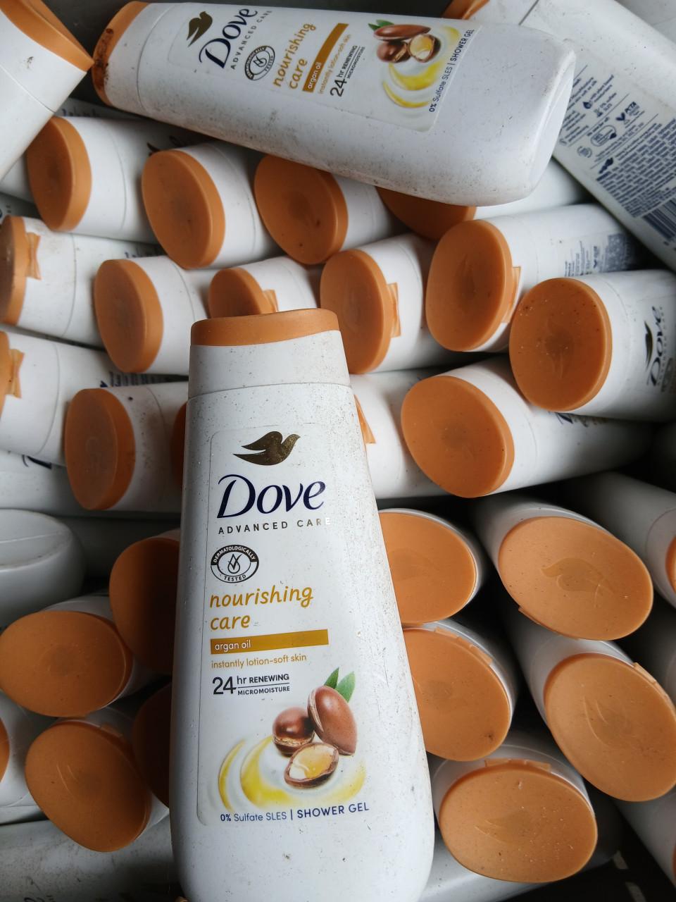 Restpartijtje DOVE care flacons