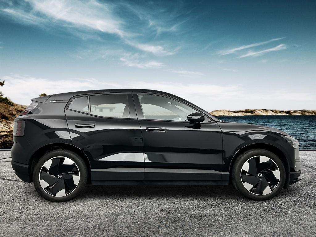 Volvo Ex30 extended range ultra