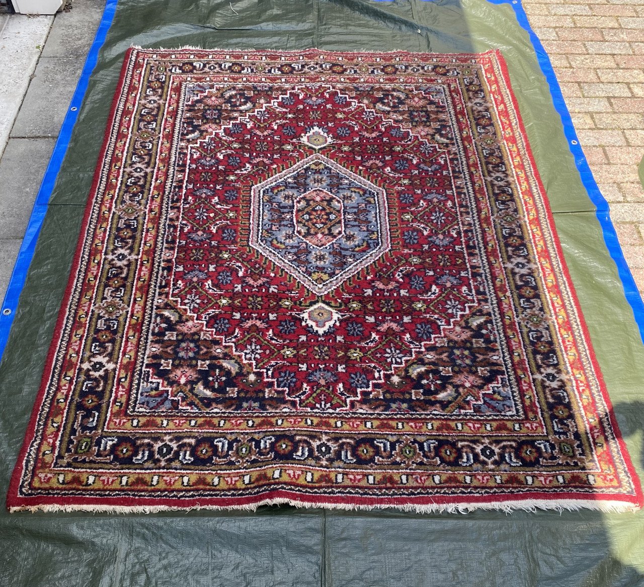 Mooi vloerkleed 195 x 150.