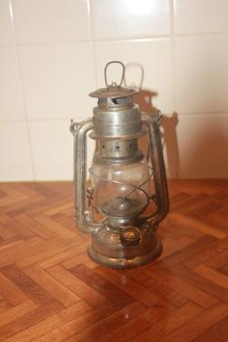 Olielamp om mee te vissen