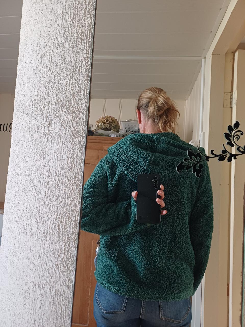 HEMA groen, fluffy vest met capuchon, maat S