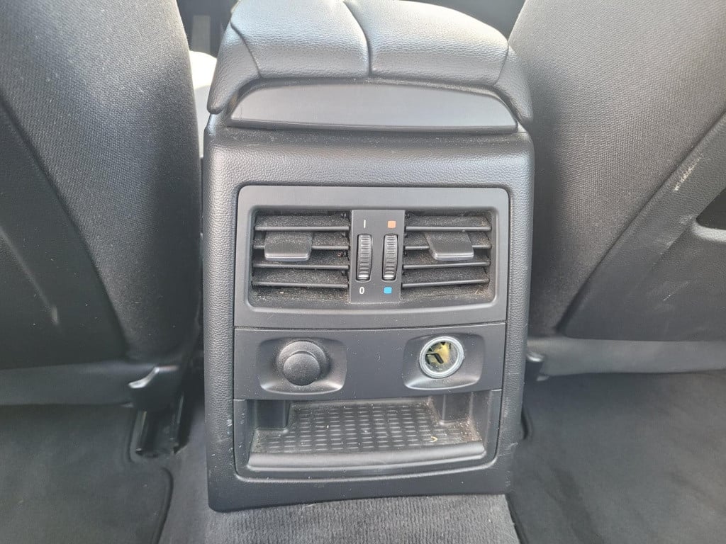 BMW 3-serie 316i business line navi.