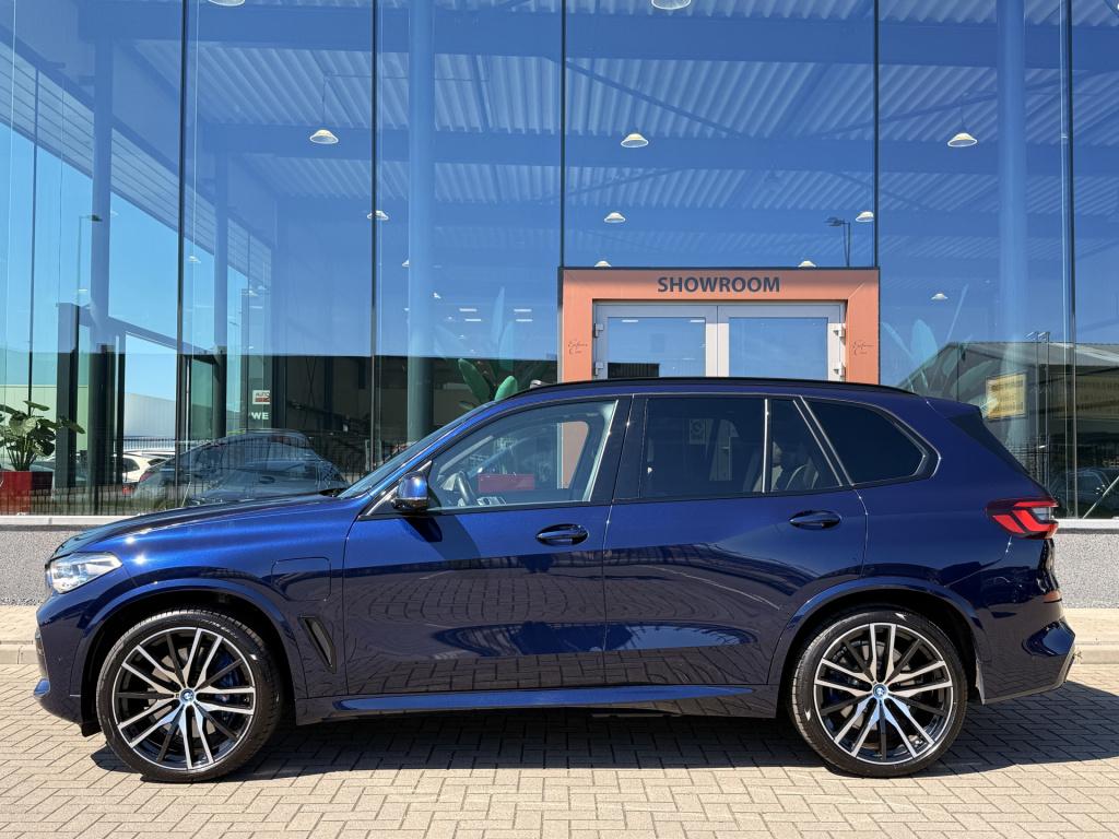 BMW X5 xdrive45e m-sport individual | b&o | sky lounge | luchtvering | mass