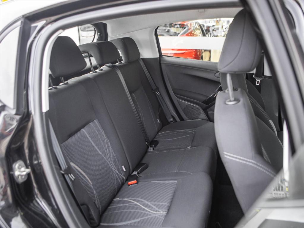 Peugeot 208 1.2 e-vti 82pk 5d envy automaat