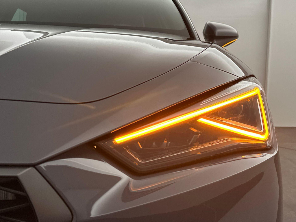 Seat Leon sportstourer 1.5 tsi e-hybrid fr phev first edition