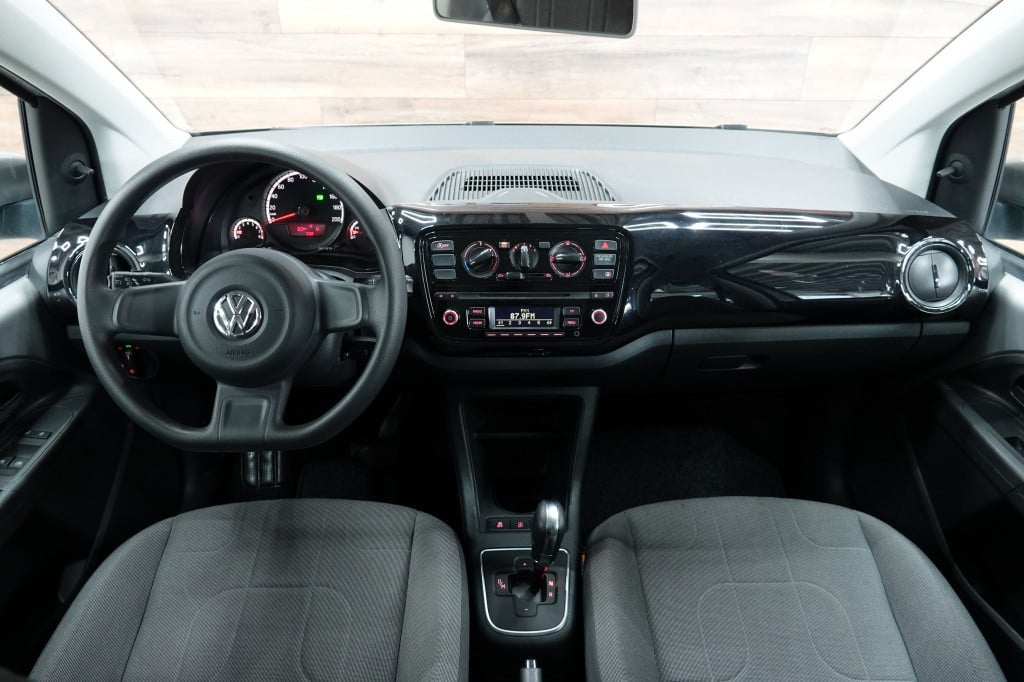 Volkswagen UP! 1.0 move up! | pdc | airco | automaat |