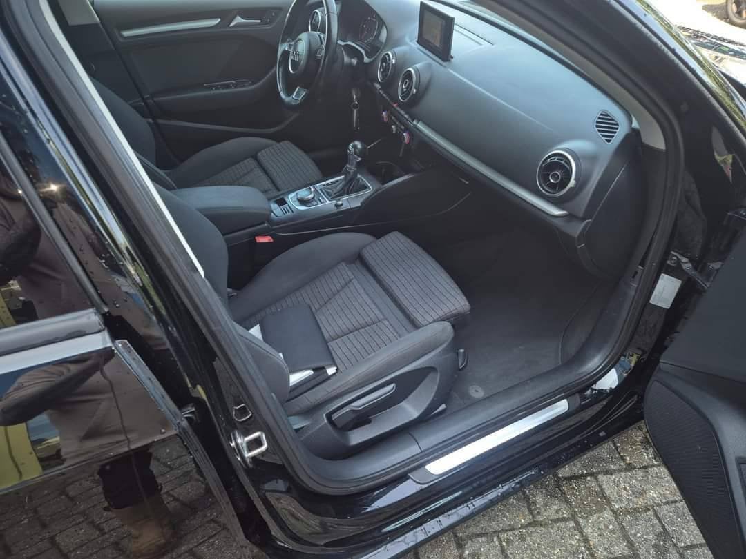 Audi A3 1.6 TDI Sportback Ambition Pro Line S automaat 2015 airco-navigatie