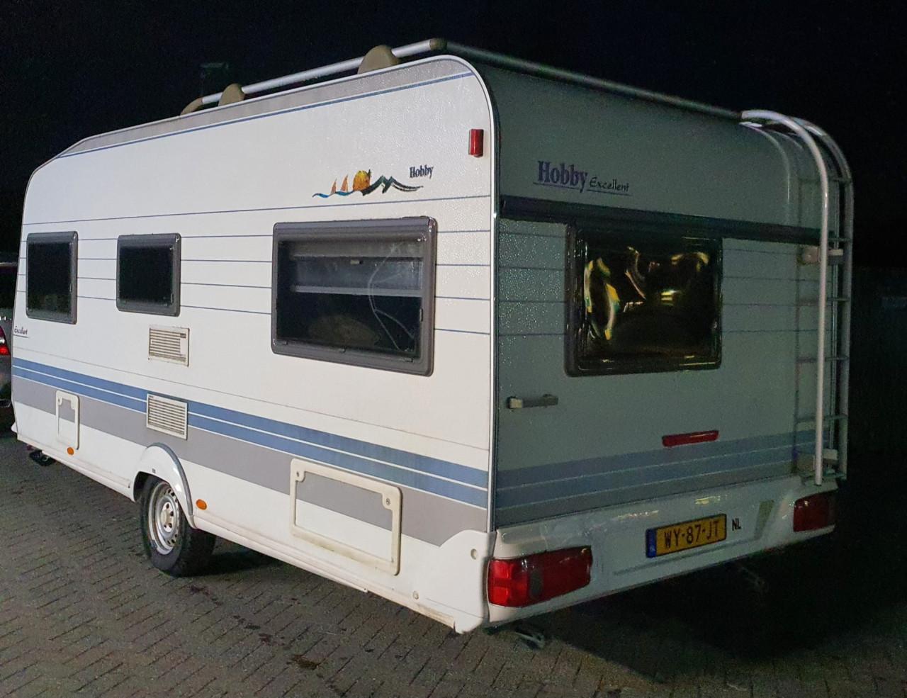 Hobby 495 met voortent