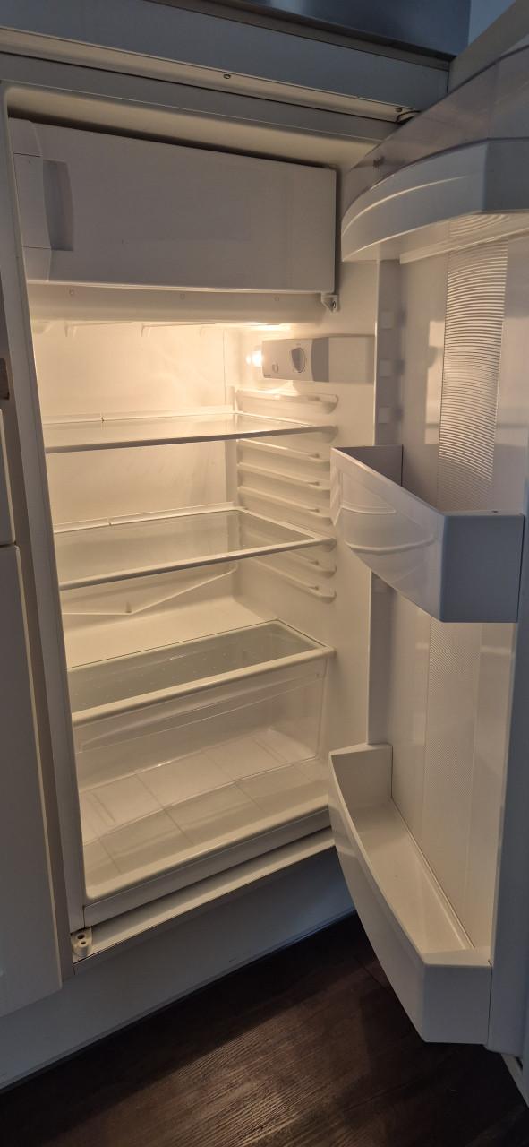 Vaatwasser, combi oven, koelkast met vriesvak