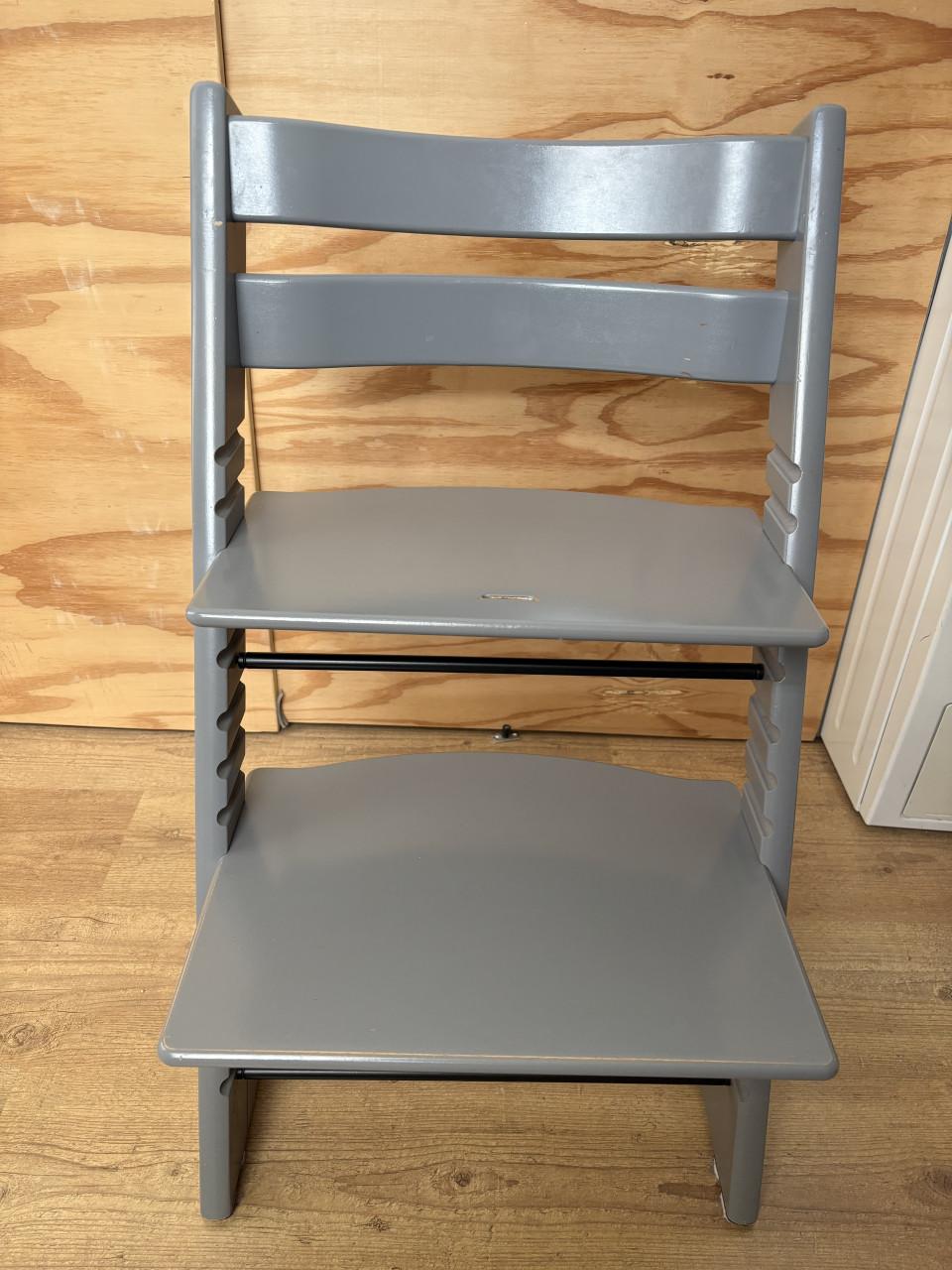 Stokke kinderstoel grijs