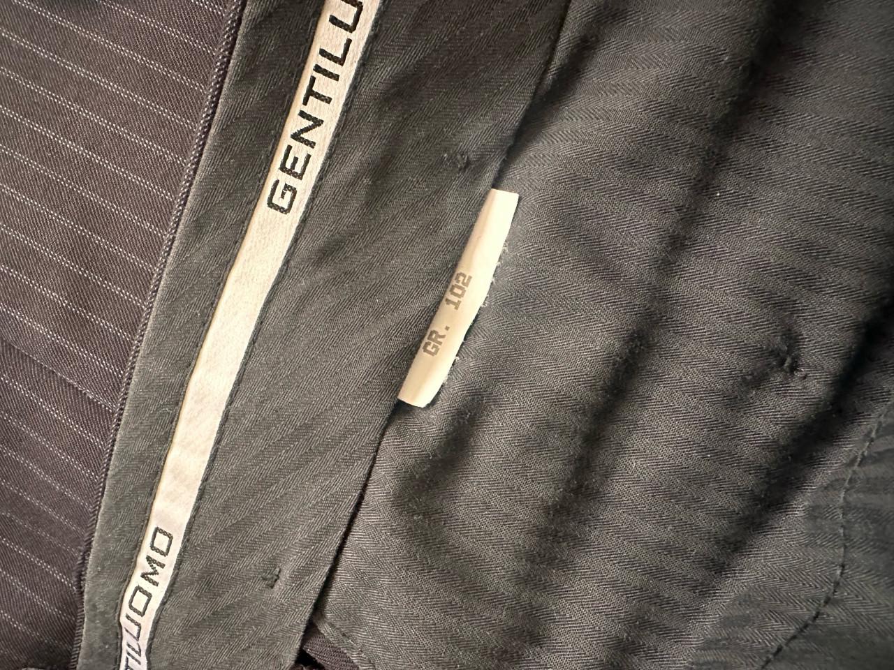 Mooi zwart kostuum van Gentiliomo maat 102 (lengtemaat van 51)