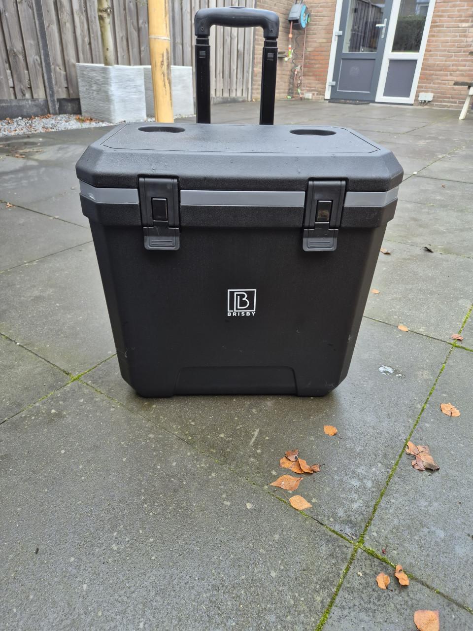 Brisby koelbox op wielen, 40 liter, zo goed als nieuw