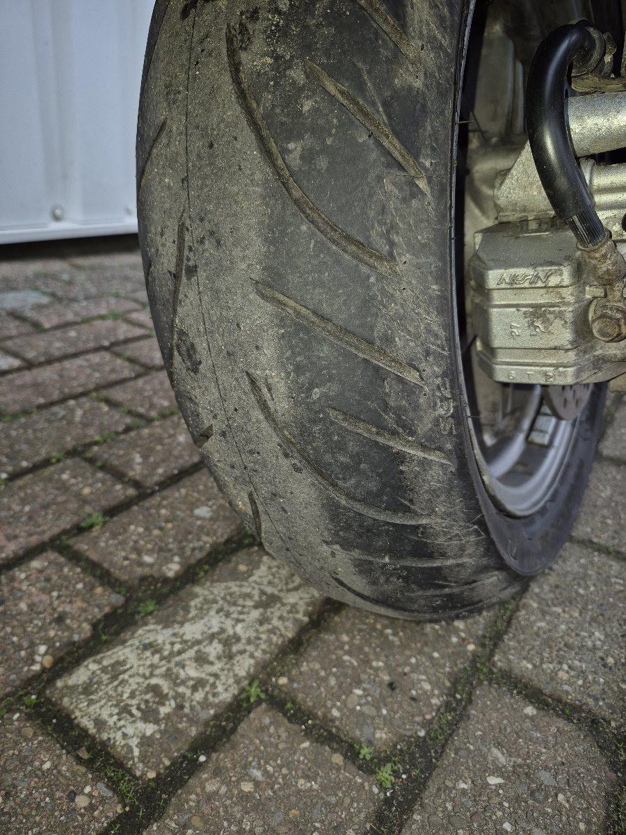 Suzuki Burgman 650 Executive uit 2007