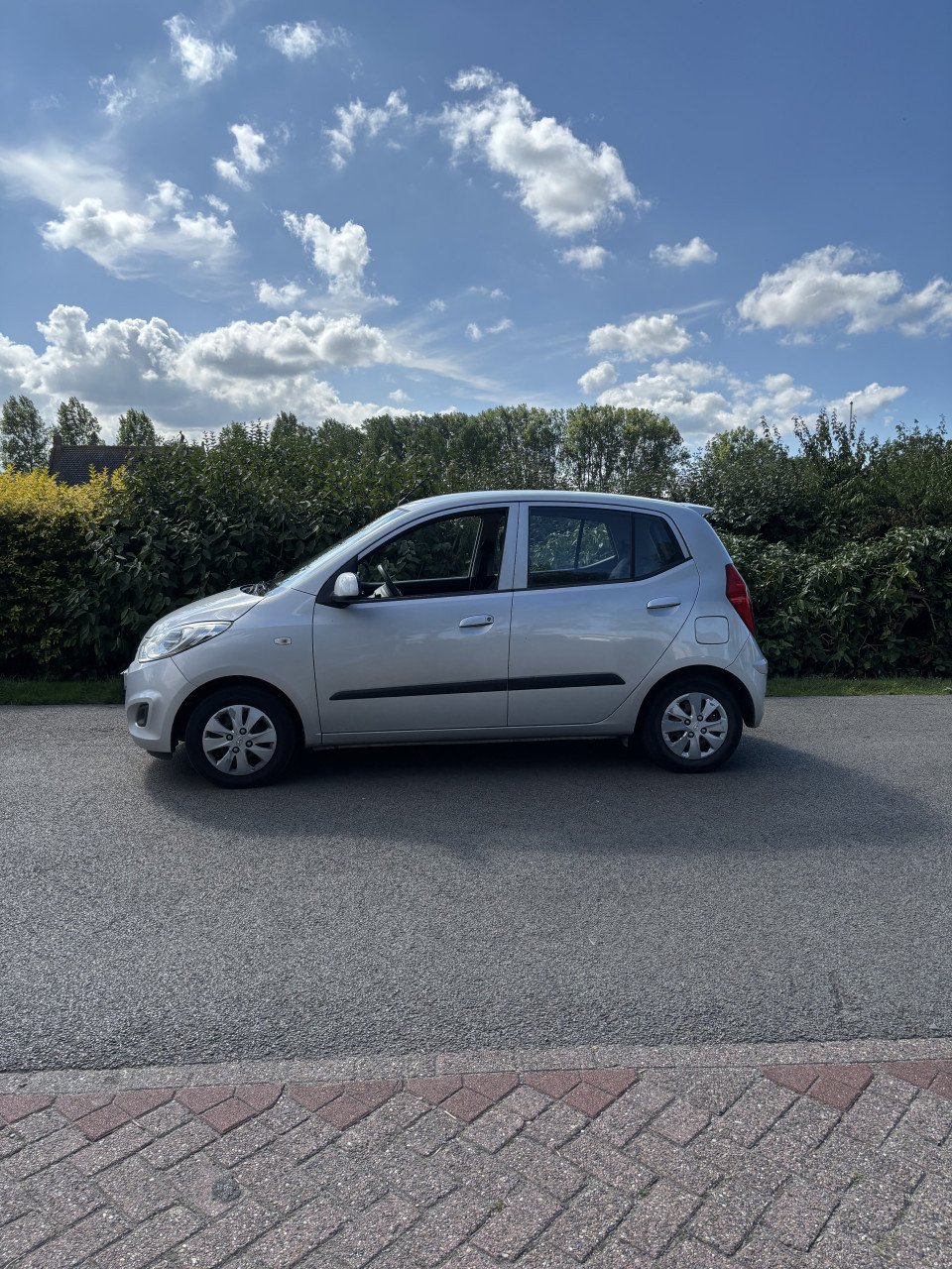 Hyundai i10 met een voljaar apk!