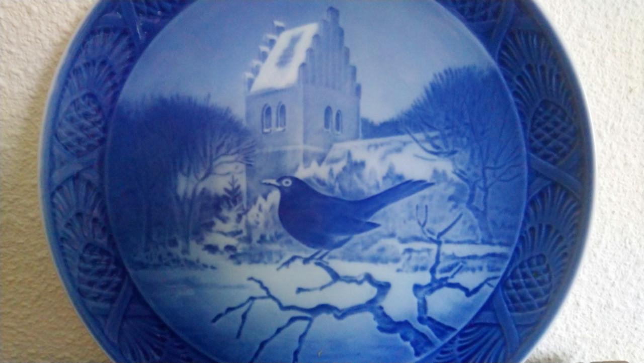 Royal Copenhagen wandbord kerst 1966 Blackbird at Christmas Time