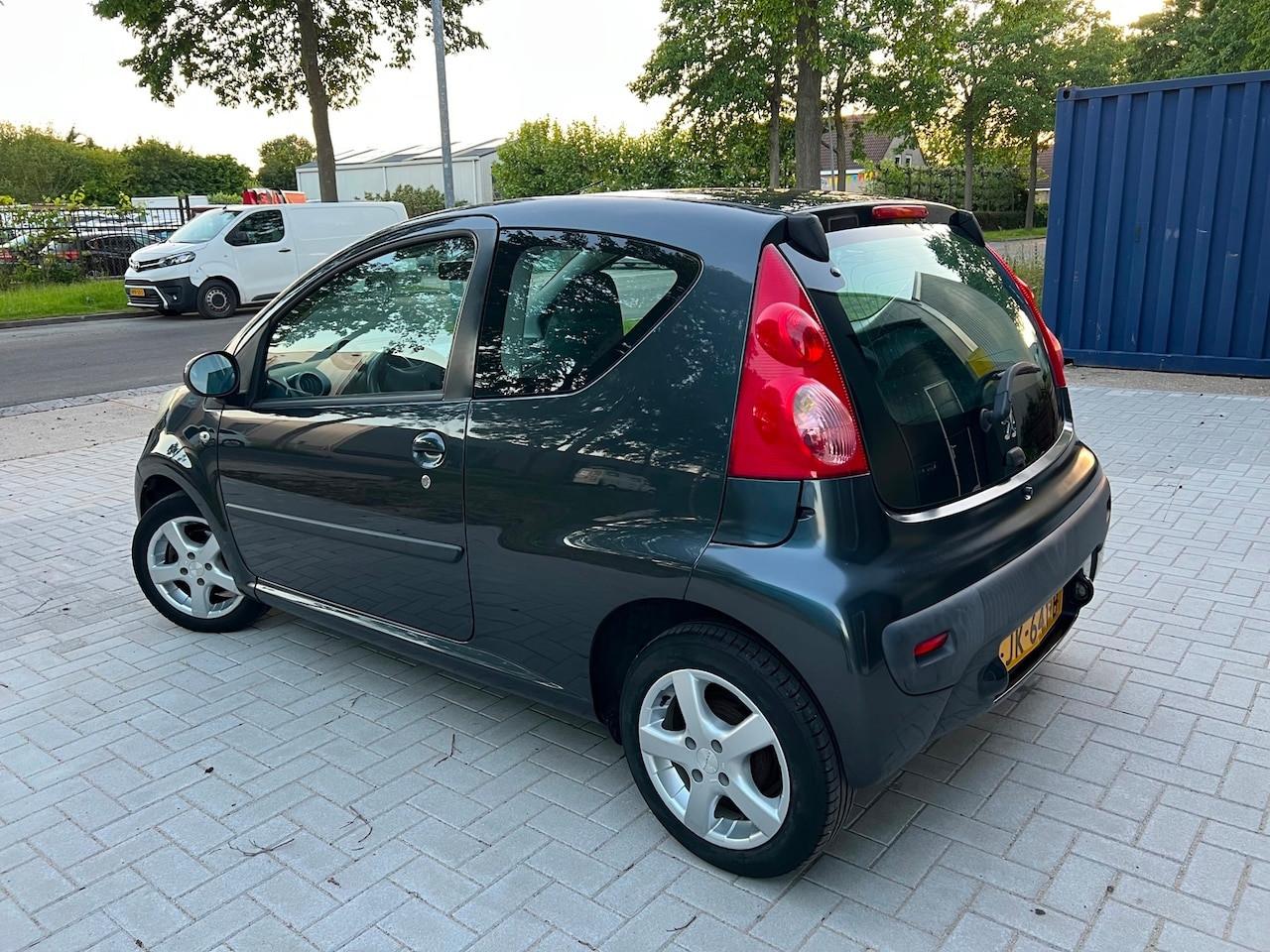 Peugeot 107 1.0-12V XR Airco/ Scherm