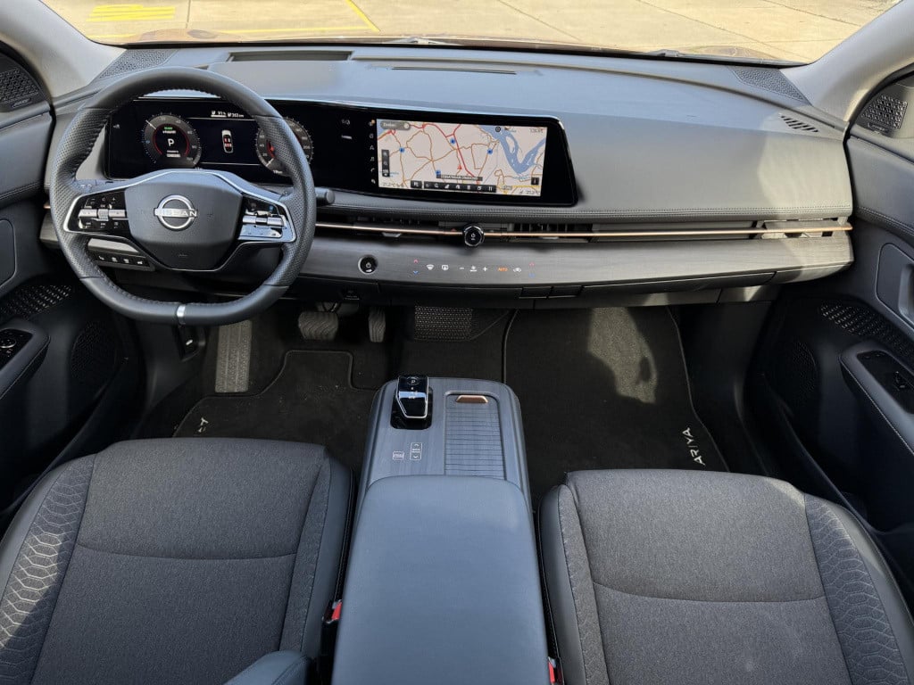 Nissan Ariya advantage edition 66 kwh vision pack + panoramadak