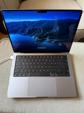 Apple Macbook Pro 14” 2021 // 16 GB // 512 GB SSD
