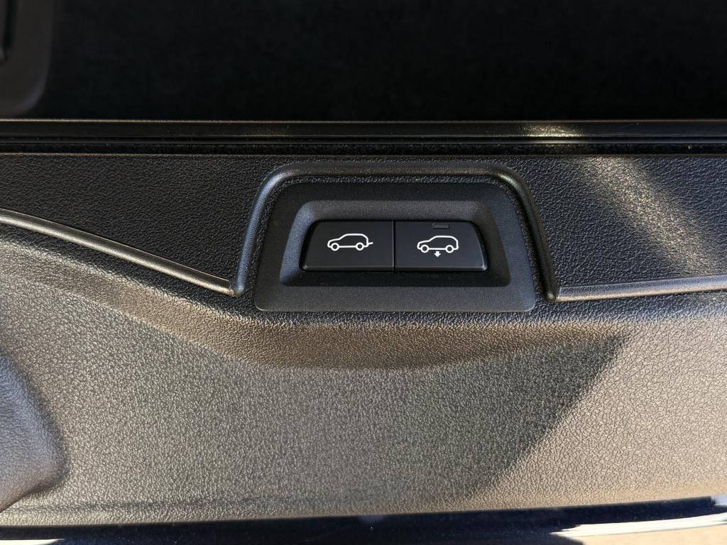 BMW X5 xdrive50e m-sport | carbon | pano | memory | stoelverwarming / verko