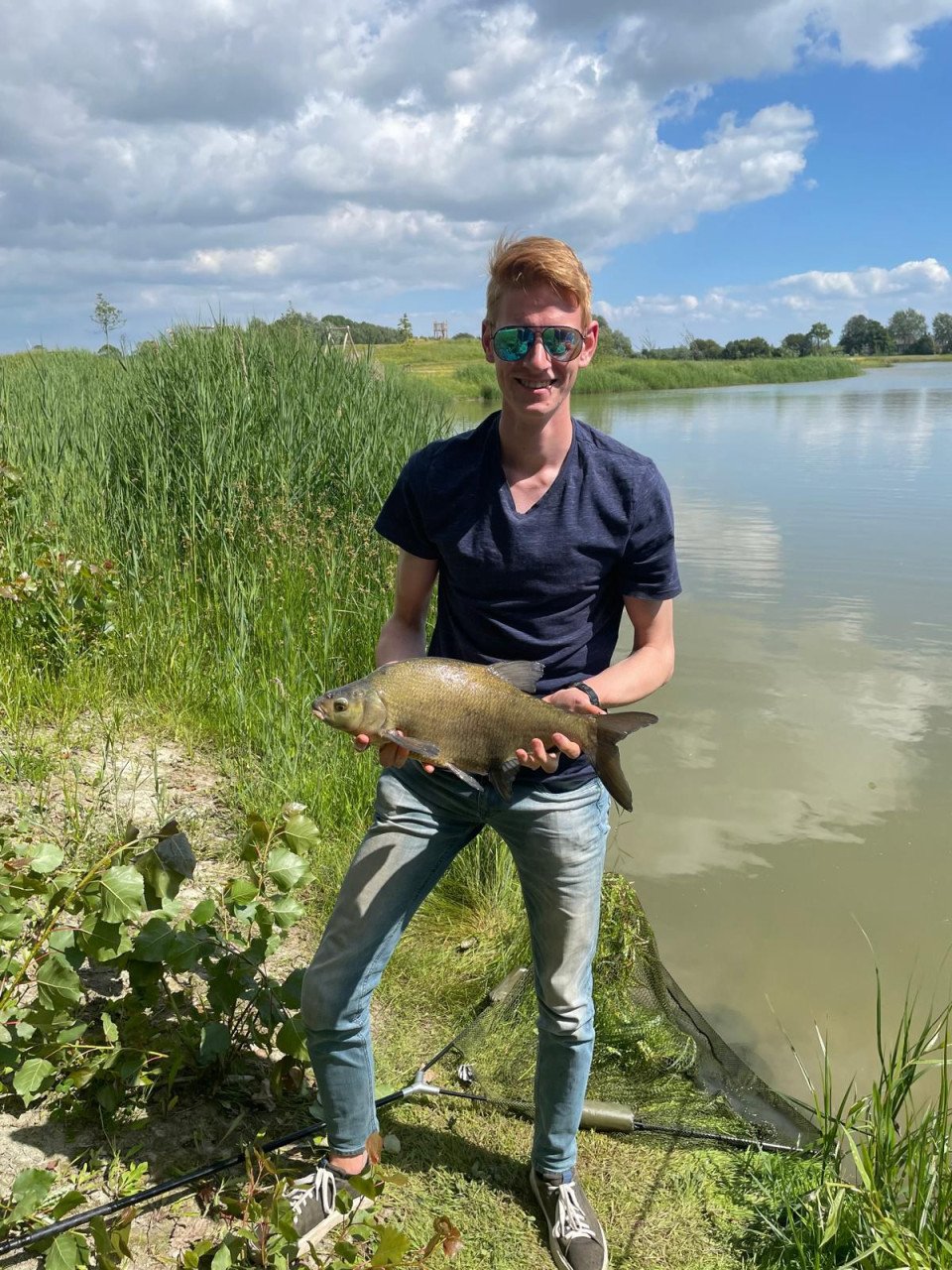 Grote karpersvangen en brasem op de nieuwe vijver Souburg noord € 17,50