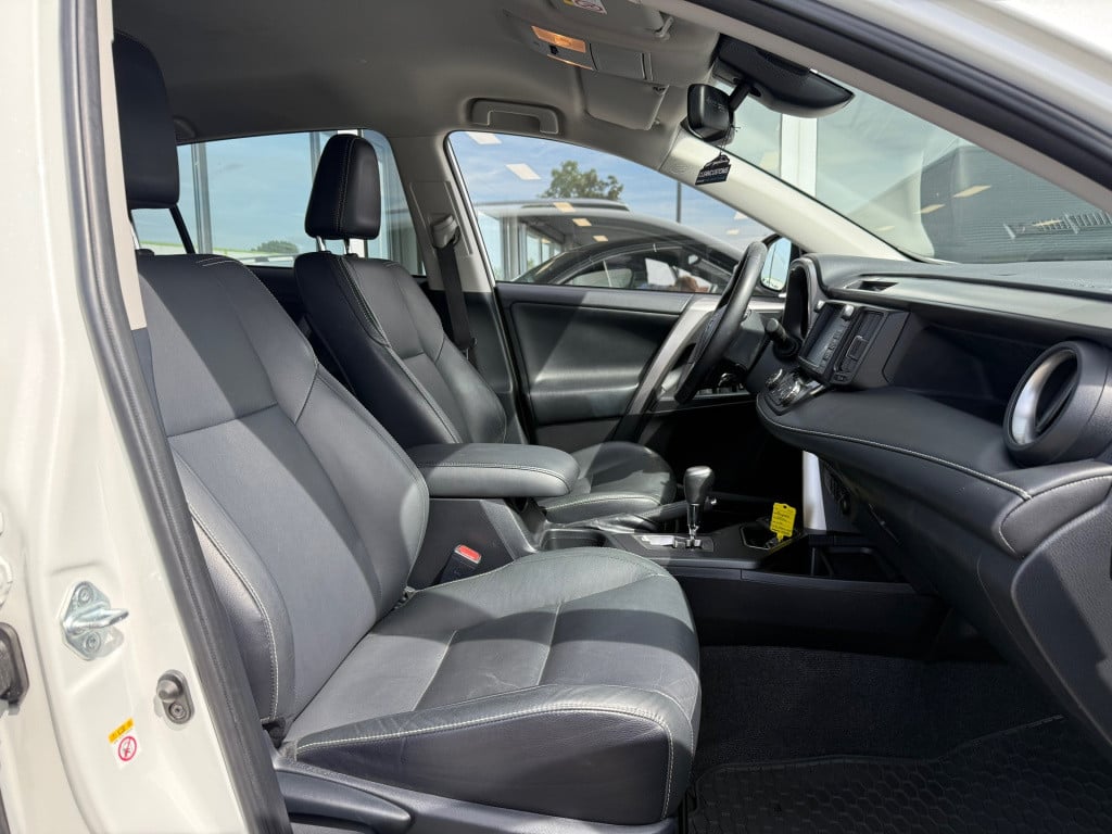 Toyota Rav4 2.5 hybrid executive business