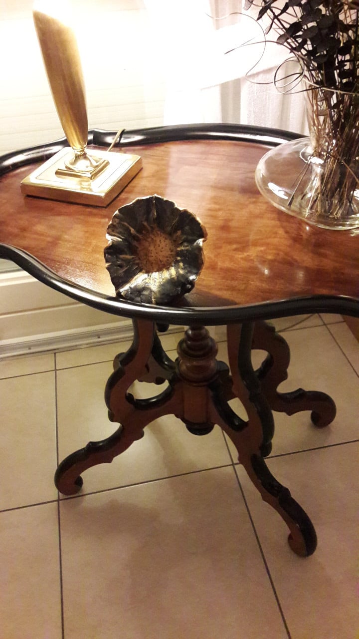 Div. oude stoelen en andere te koop