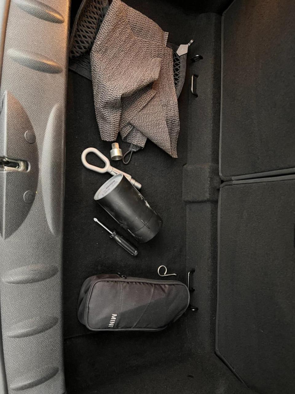 Mini Cooper mini 1.6 10 years ii, navigatie, leer, lm velgen enz...