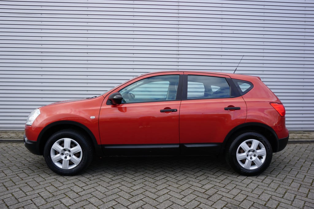 Nissan Qashqai 1.6 visia airco / elektr. ramen / trekhaak