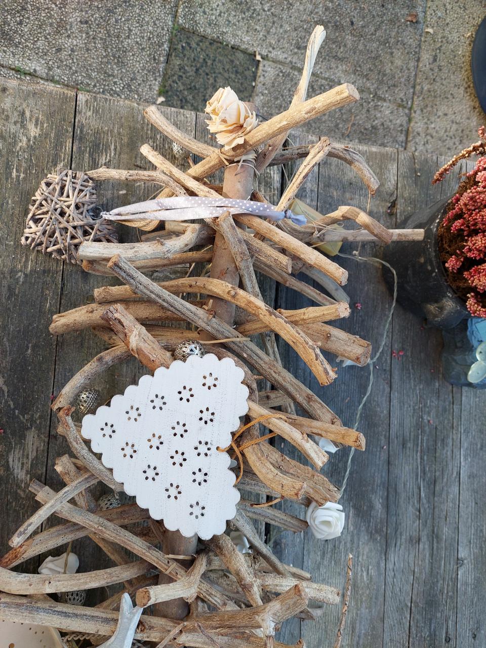 Decoratie tak 1.10m lang met hartjes ed.