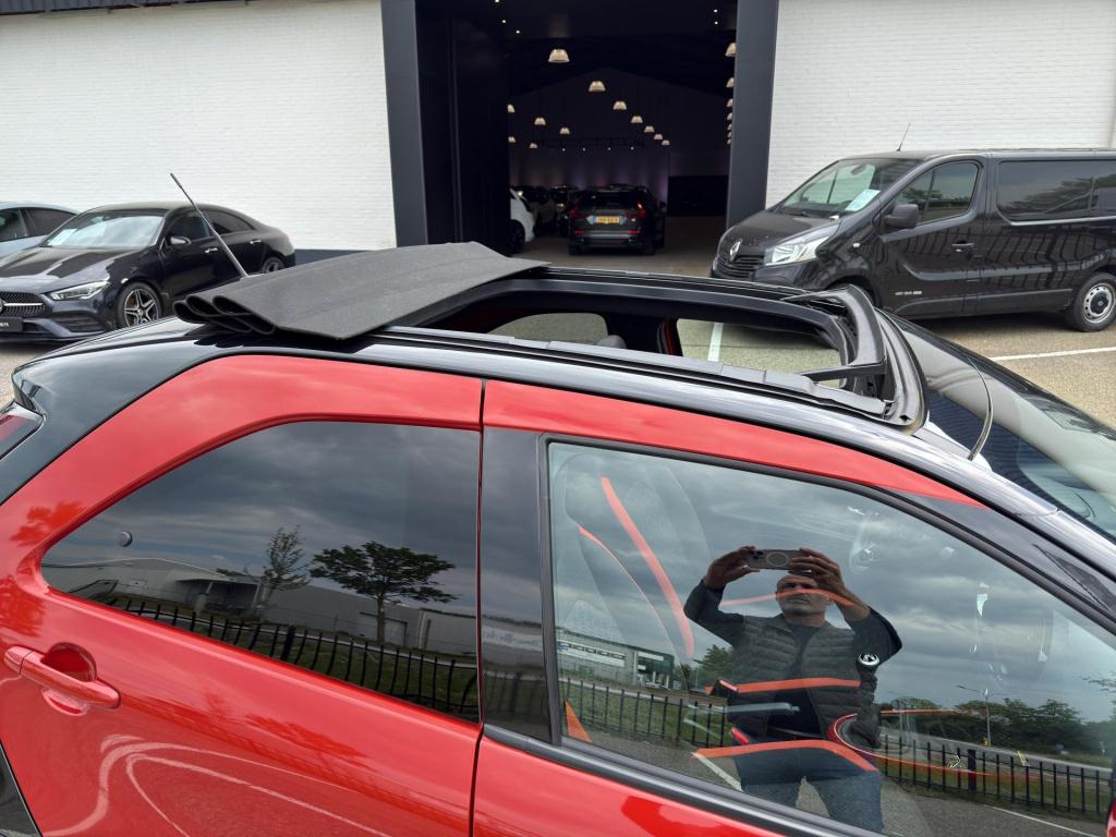 Toyota Aygo x 1.0 vvt-i mt pulse cabrio dak | airco (automatisch) | camera 