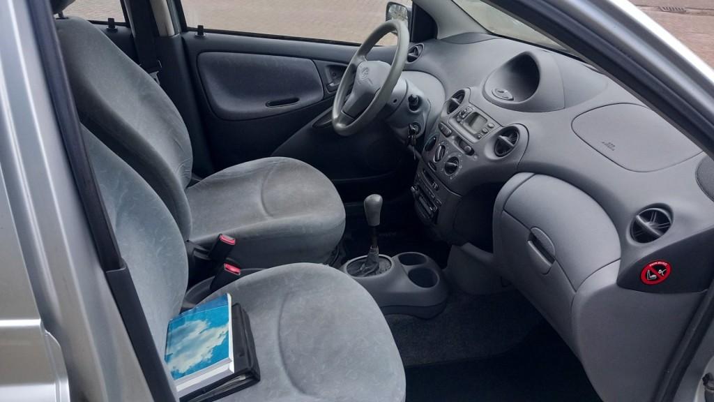 Toyota Yaris 1.3-16v vvt-i sol