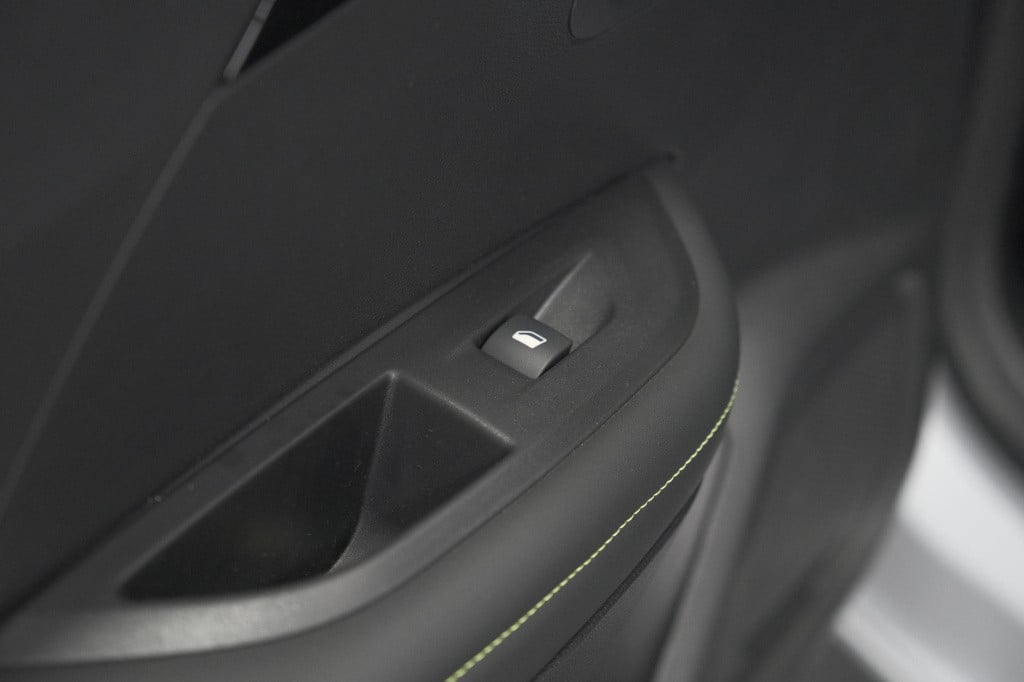 Peugeot 2008 puretech 130 eat8 gt | camera | apple carplay | parkeersensore