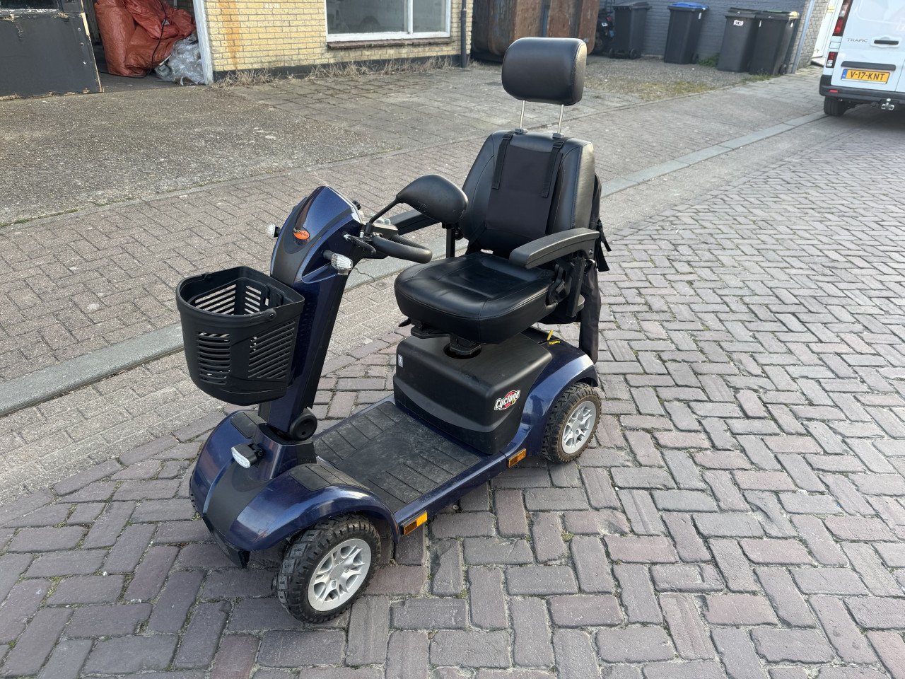 Goed werkende scootmobiel met 4 wielen!