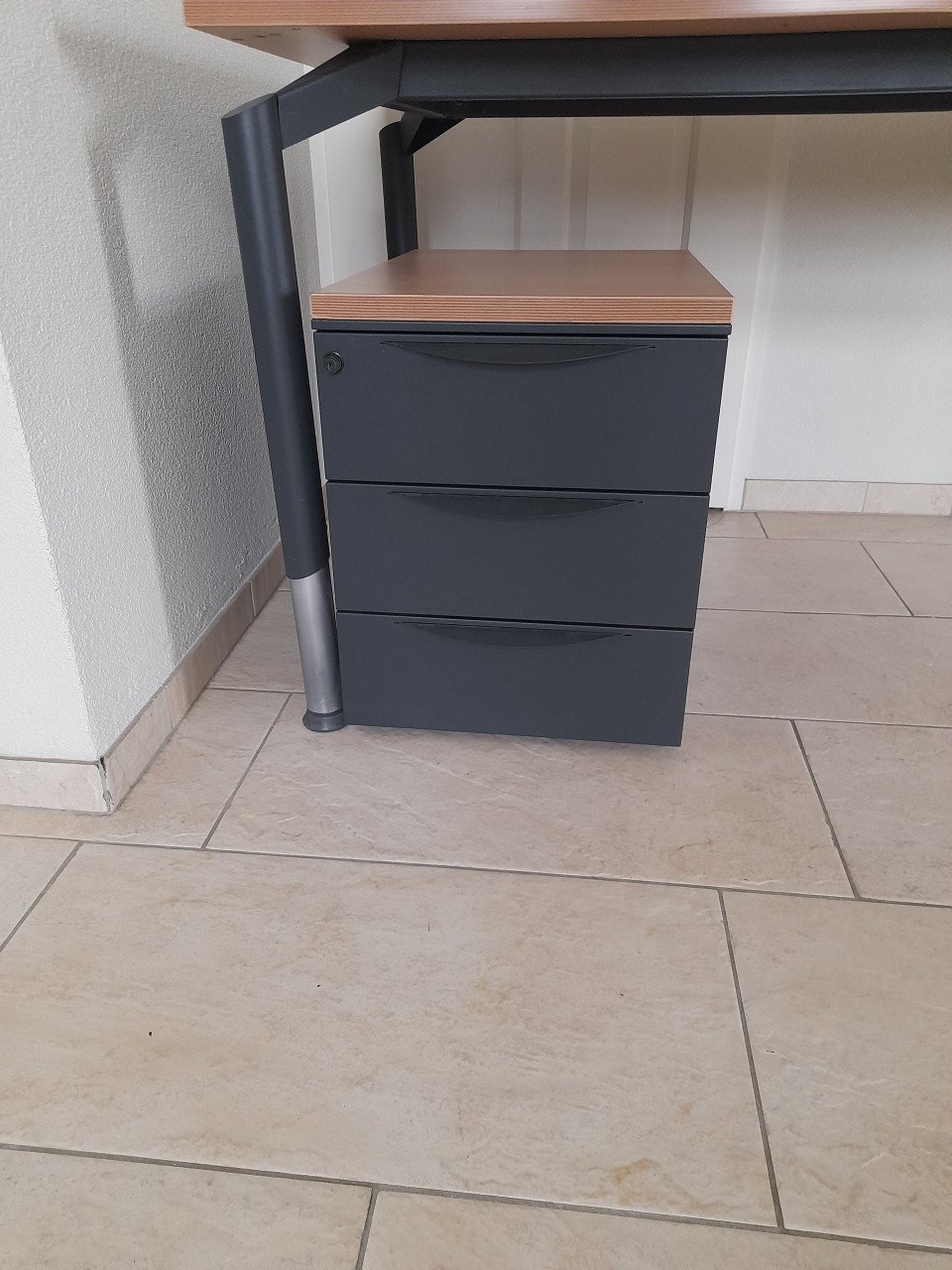 Ladenkastje op wielen voor onder bureau (42 x 58 x 54H)