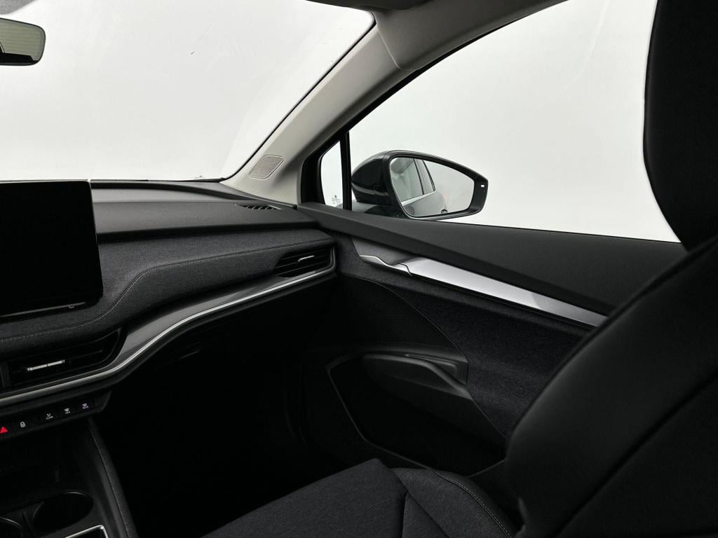 Skoda Elroq business edition tour elektromotor 150 kw / 204 pk