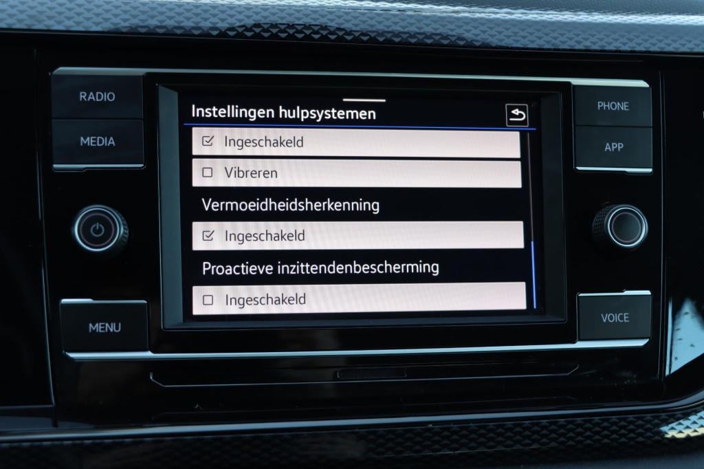 Volkswagen Polo 1.0 tsi life | carplay | sensoren | adaptive