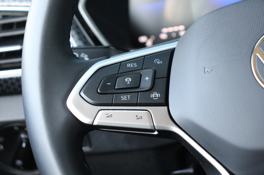 Volkswagen T-cross 1.0 tsi style | navi | acc | stoelverwarming | vir. cock