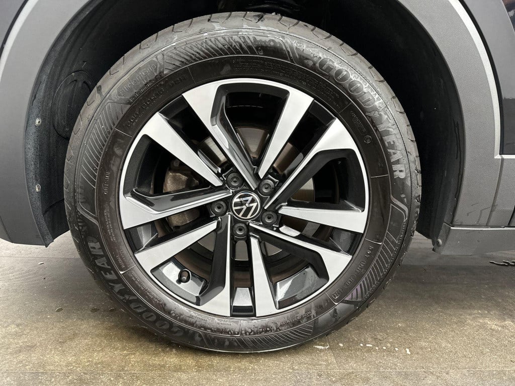 Volkswagen T-cross 1.0 tsi united beats camera lane