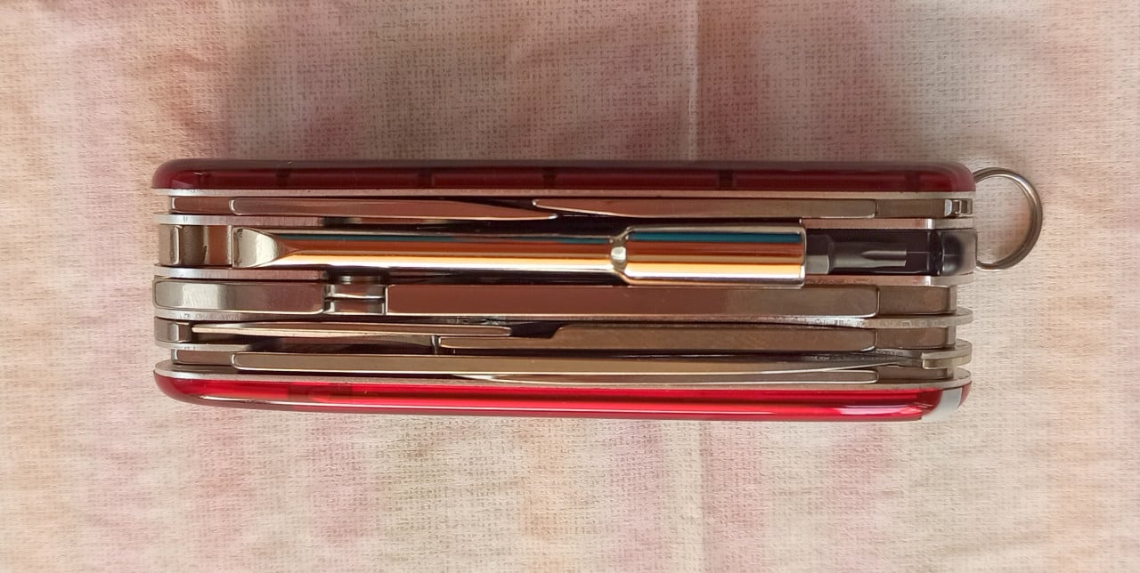 Victorinox Cybertool 34 functies - Nooit gebruikt - Model 1.7725.T