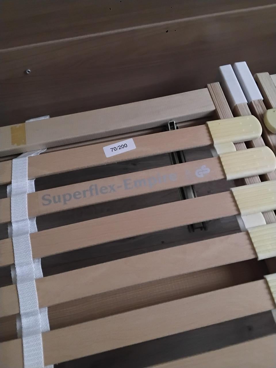 Mooi bed 1.40x200 incl. Zgan matrassen