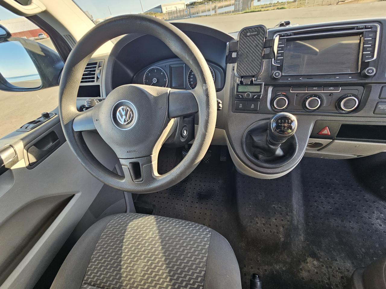 VW Transporter T5 l2h1 2013