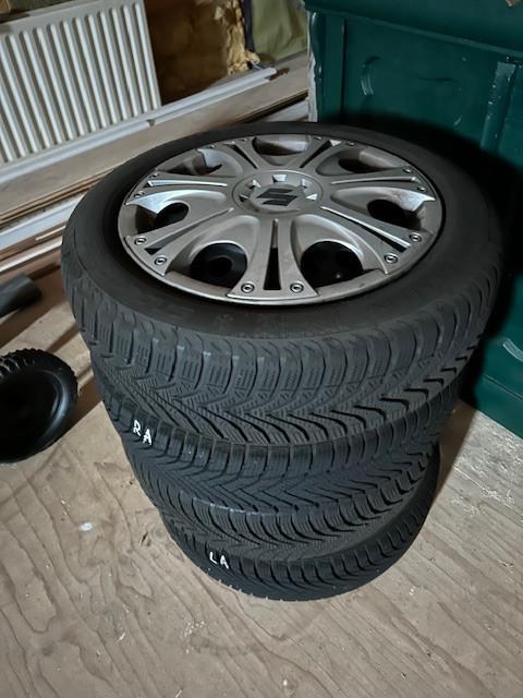 4 winterbanden op velg Suzuki Alto